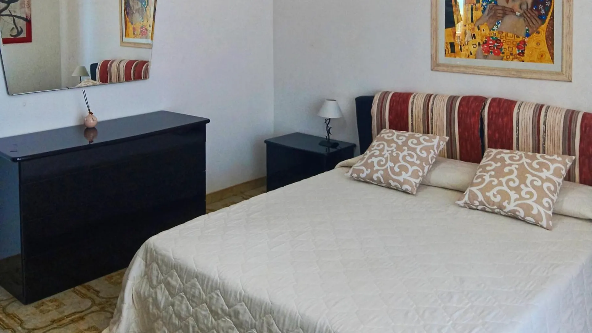 Casa vacanze Casa Panarea - Villetta indipendente sul mare Marina di Modica