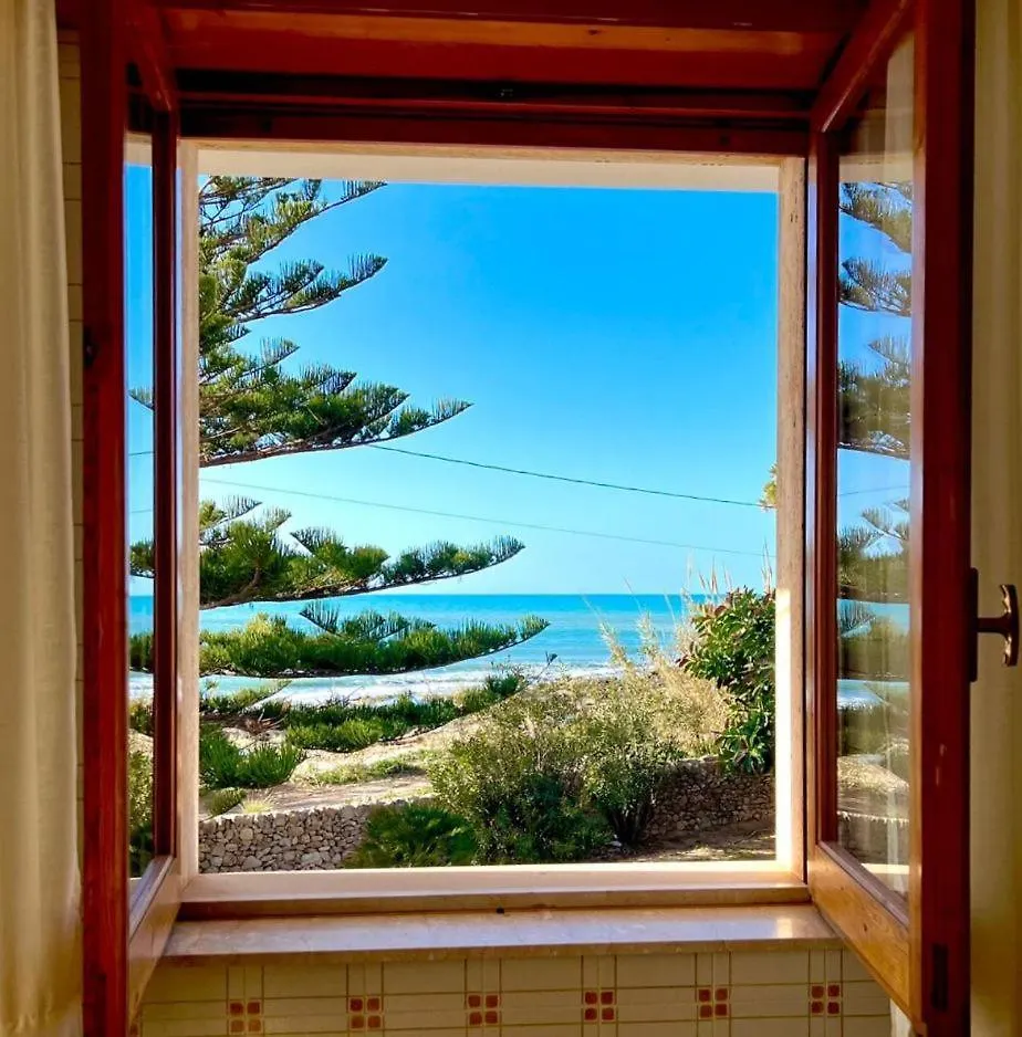Holiday home Casa Panarea - Villetta Indipendente Sul Mare Marina di Modica Italy